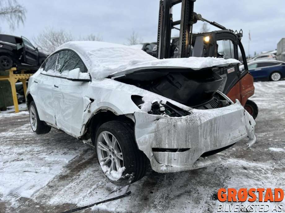 Tesla Model Y 2024-->> (Type II) , Motorkode: 3D3|4D1, Girkassekode: