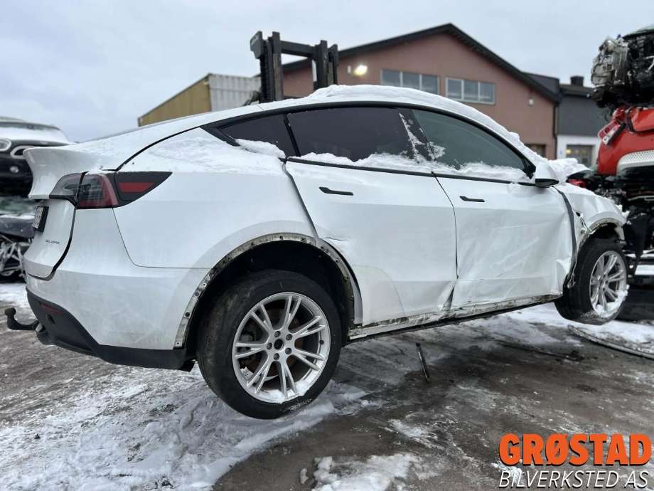 Tesla Model Y 2024-->> (Type II) , Motorkode: 3D3|4D1, Girkassekode: