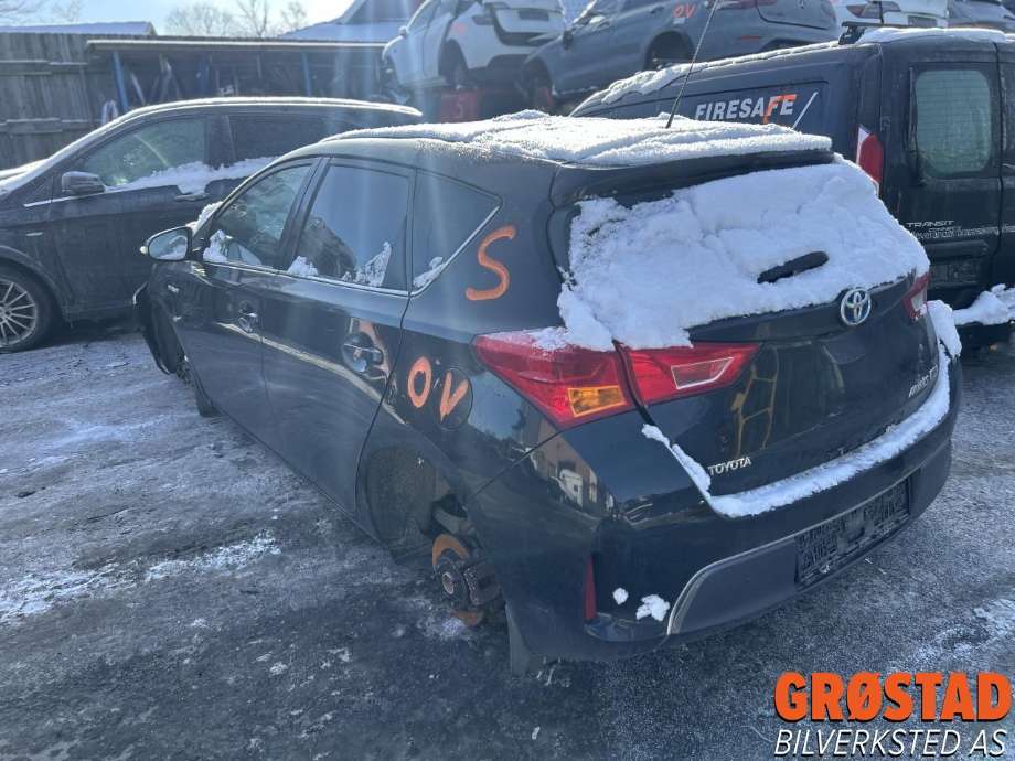 Toyota Auris 2013-2015 (Type II, Fase 1) , Motorkode: 2ZR-FXE, Girkassekode: