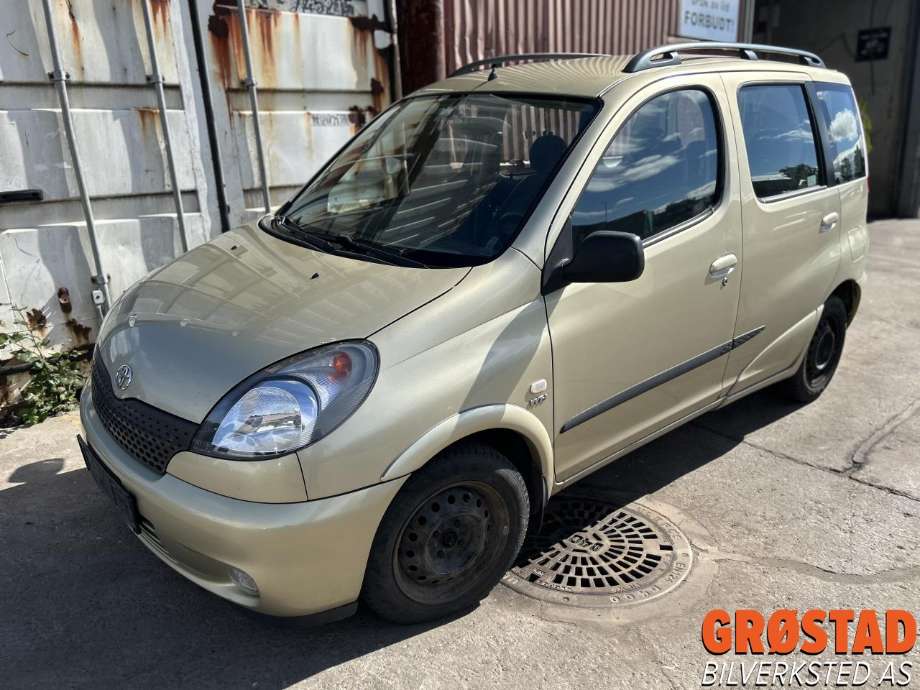 Toyota Yaris Verso 1999-2007 , Motorkode: 2NZ-FE, Girkassekode: