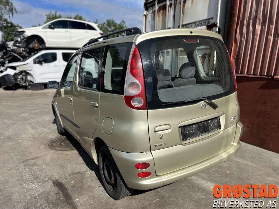 Toyota Yaris Verso 1999-2007 , Motorkode: 2NZ-FE, Girkassekode: