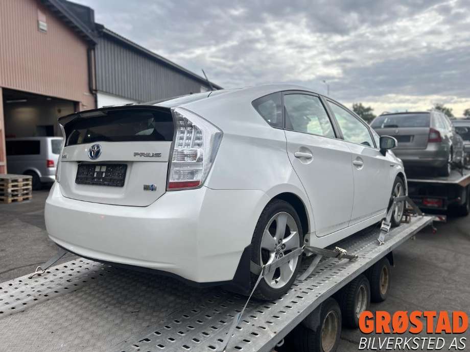 Toyota Prius 2009-2016 (Type III) (COMBI) (COMBI), Motorkode: 2ZR-FXE, Girkassekode: