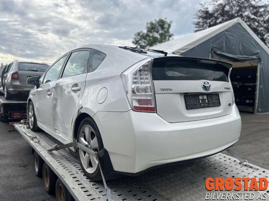 Toyota Prius 2009-2016 (Type III) (COMBI) (COMBI), Motorkode: 2ZR-FXE, Girkassekode:
