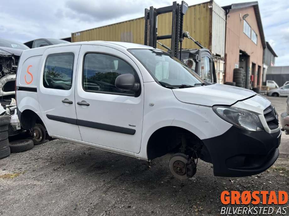 Mercedes Citan 2012-2021 (W415) (W415), Motorkode: K9K B6, Girkassekode: 700710V0140406
