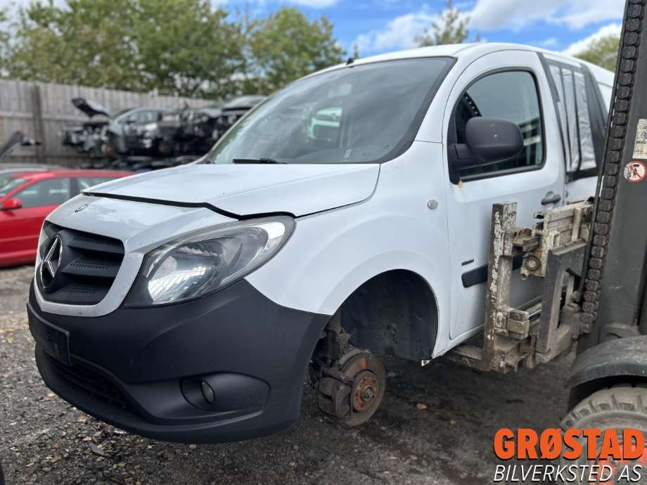Mercedes Citan 2012-2021 (W415) (W415), Motorkode: K9K B6, Girkassekode: 700710V0140406