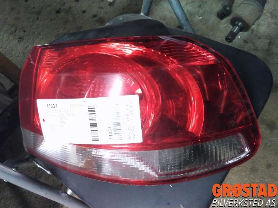 Baklykt høyre ytre til VW Golf VI 2008-2012  (VALEO|5K0 945 096 E|)