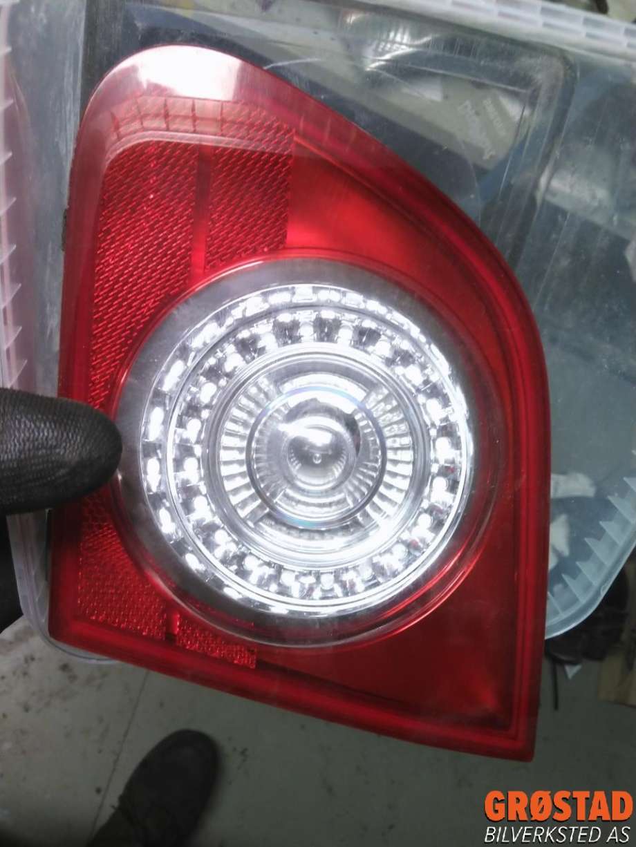 Baklykt høyre indre til VW Passat 2005-2010 (B6) (B6) (3C5 945 094 E|)