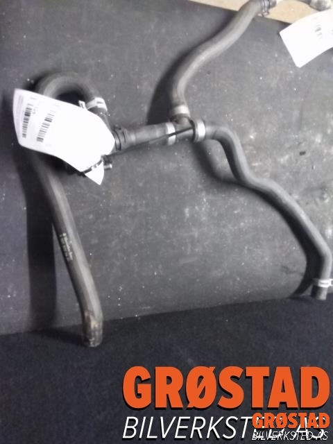 Sirkulasjonspumpe til Mercedes Sprinter 2018-->> (907/910) (907/910) (BOSCH|A2118350264|)