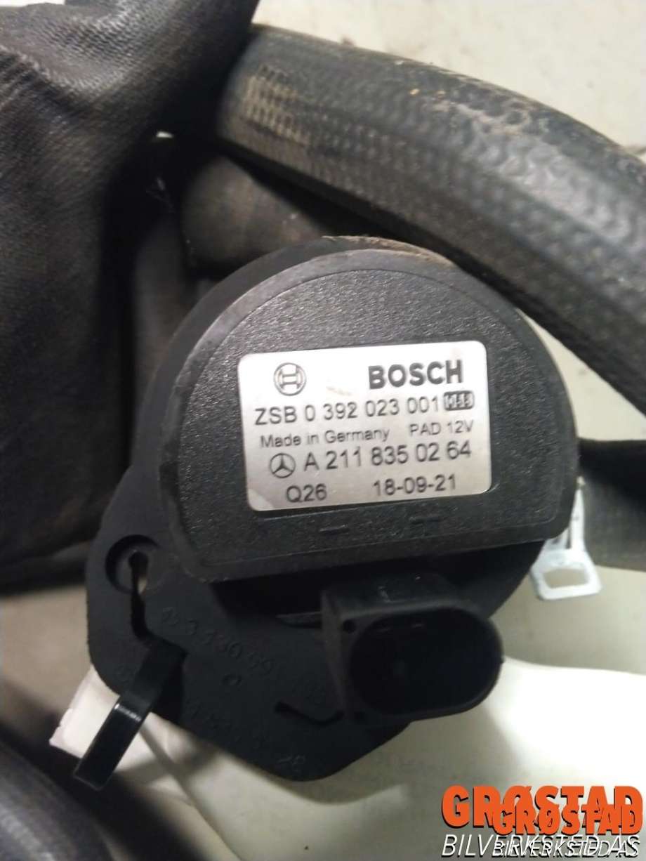 Sirkulasjonspumpe til Mercedes Sprinter 2018-->> (907/910) (907/910) (BOSCH|A2118350264|)