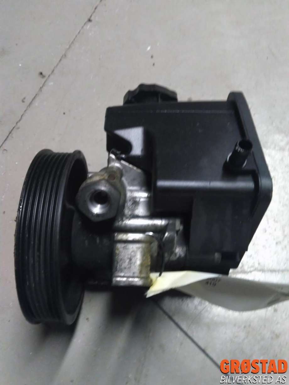 Servo pumpe mekanisk til Mercedes C-Klasse 2007-2011 (Fase 1) (W204) (W204) (A 004 466 70 01|A 004 466 70 01 80|)