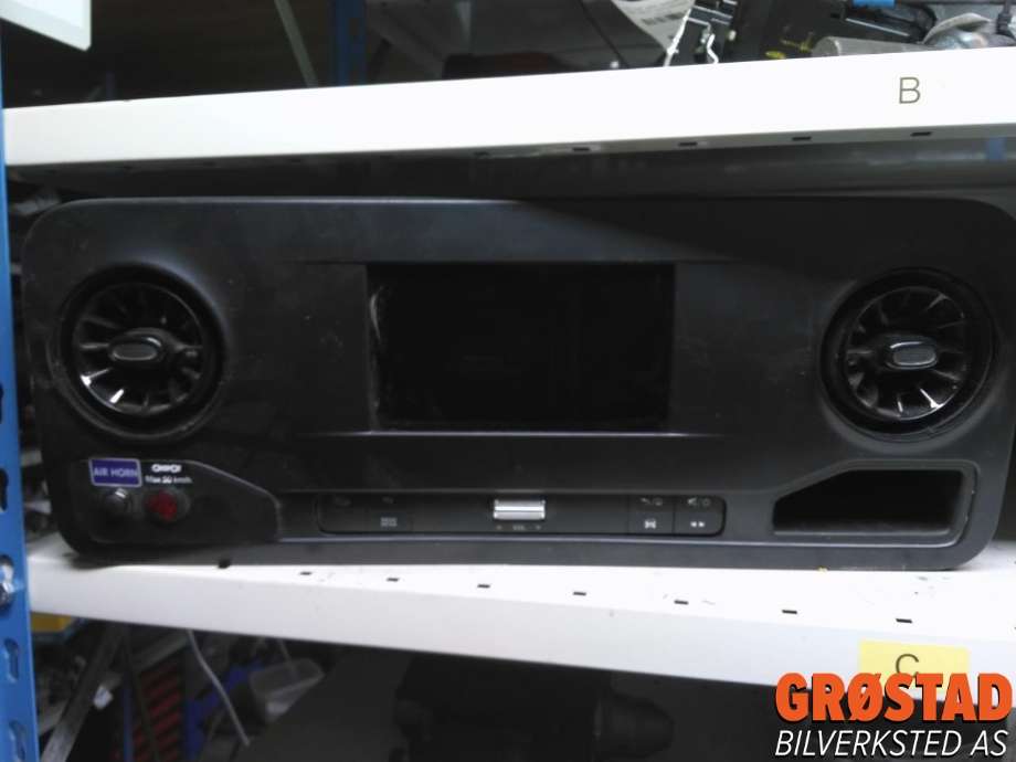 Bilstereo betjeningspanel til Mercedes Sprinter 2018-->> (907/910) (907/910)