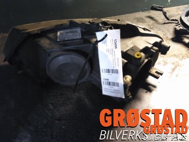 Frontlykt høyre halogen til Audi A3 2009-2012 (Type II, Fase 2)  (8P0 941 004 BL|8P0 941 004 BP|)