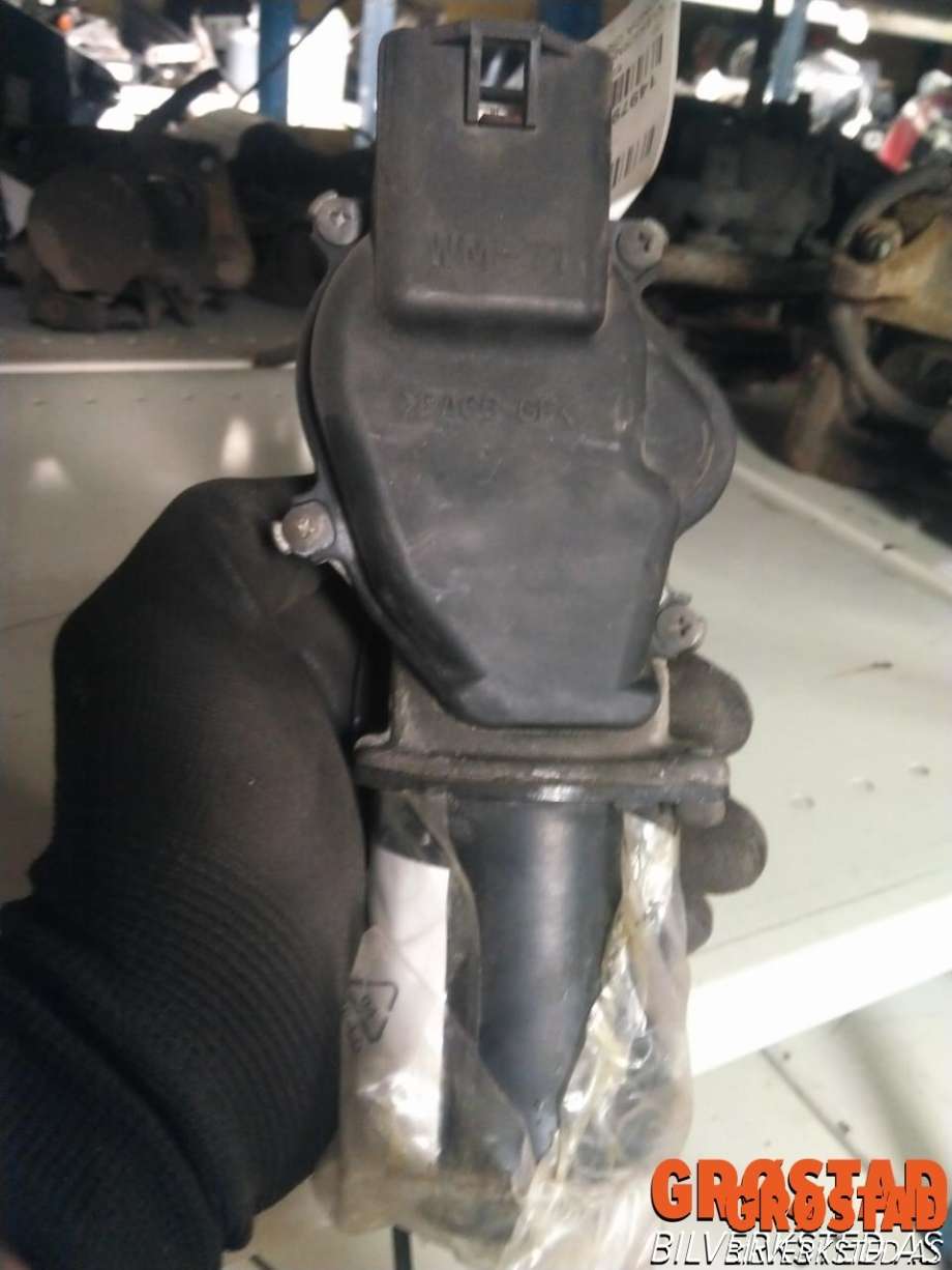 Viskermotor frontrute til Honda CR-V 1997-2002 (Type I)
