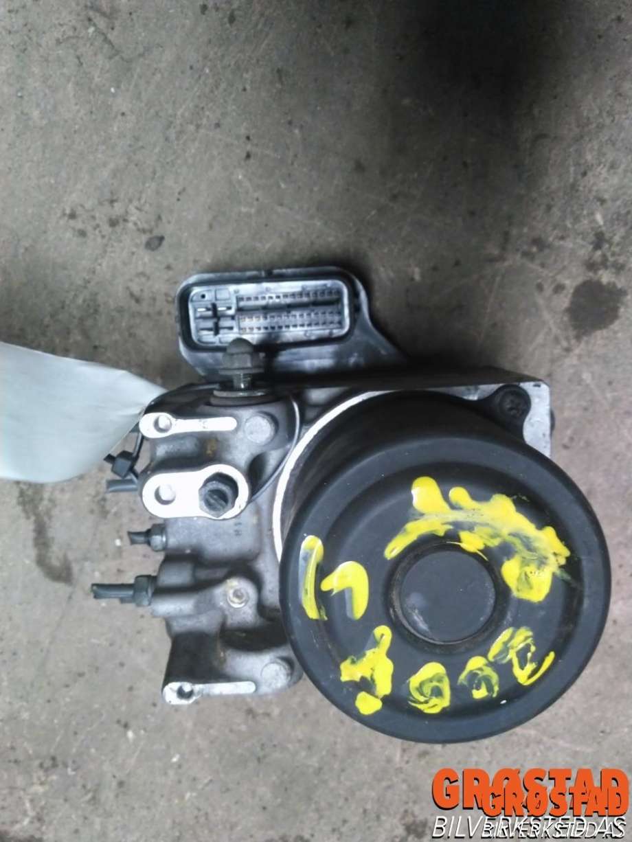 ABS sentral til Toyota RAV4 2000-2006 (Type II) (133800-7450|)
