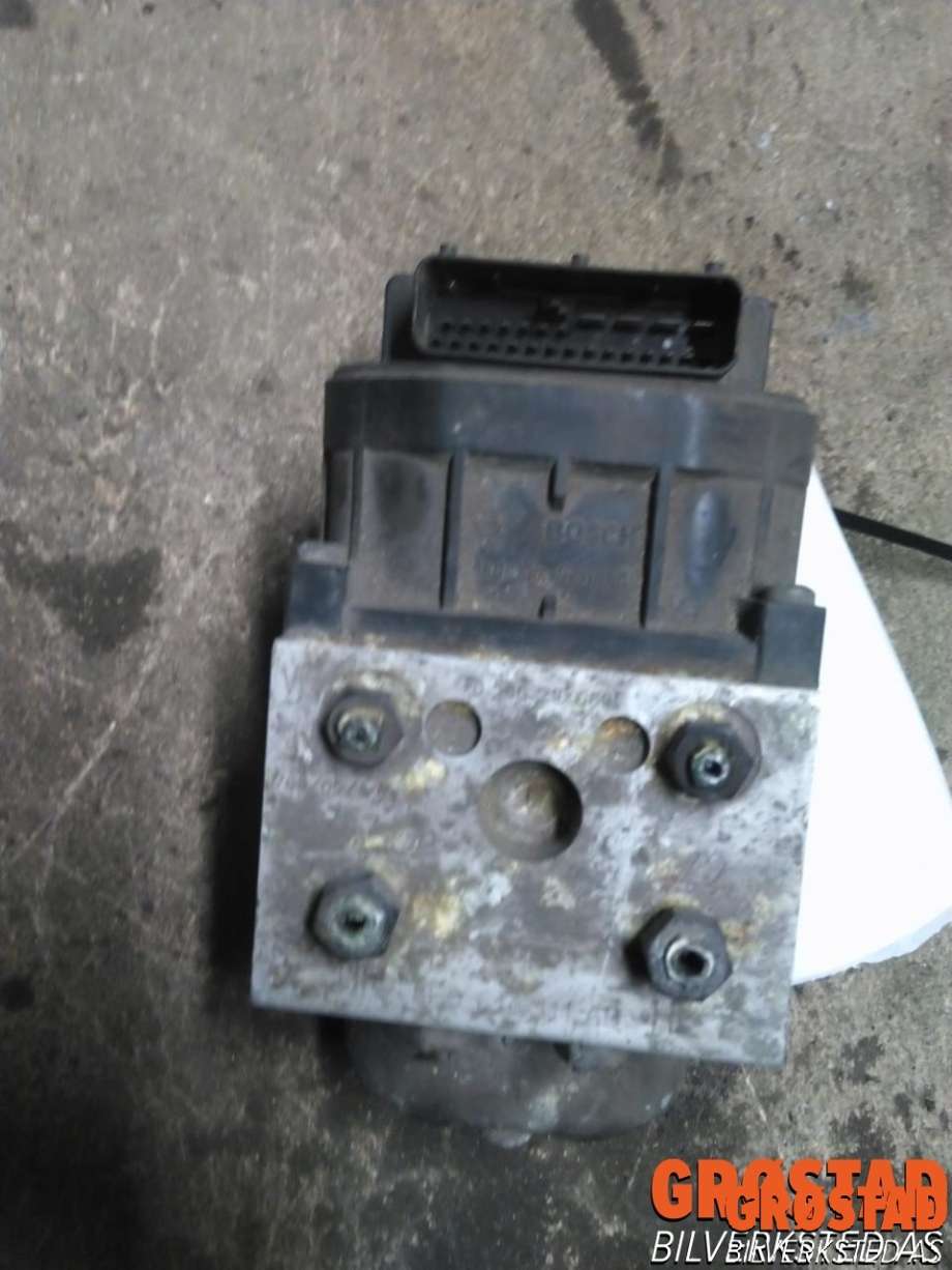 ABS sentral til VW Passat 1997-2000 (B5,3B) (B5,3B) (0273004281|)
