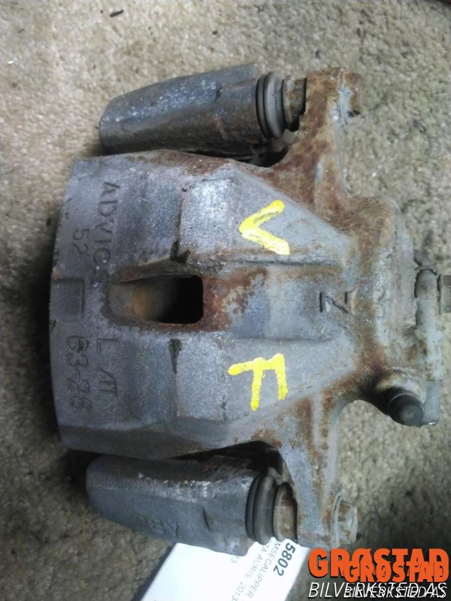 Bremsecaliper venstre foran til Toyota Auris 2013-2015 (Type II, Fase 1)  