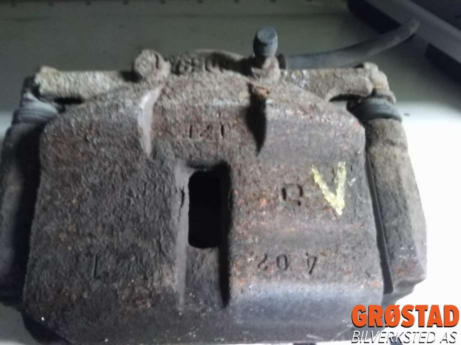 Bremsecaliper venstre foran til Nissan Qashqai 2010-2014 (Type I, Fase 2)  