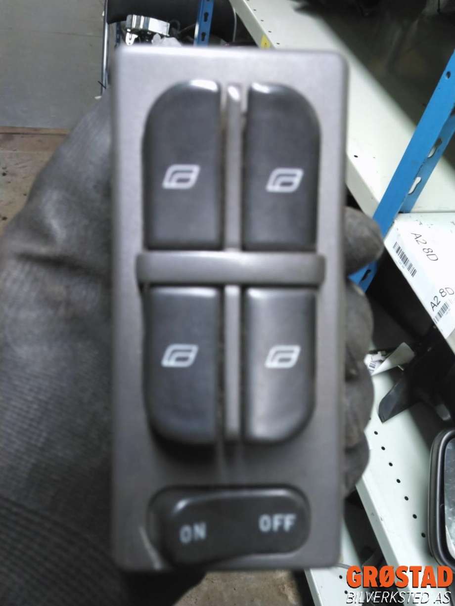 Bryter ruteheis førerdørspanel til Saab 9-5 1997-2001 (Type I, Fase 1)  (4616082|)