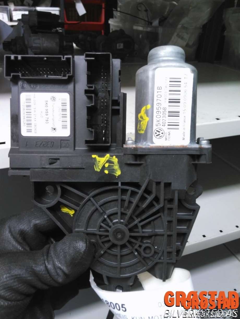 Ruteheis, kun motor, venstre foran til VW Golf VI 2008-2012  (5K0 959 701 E|)
