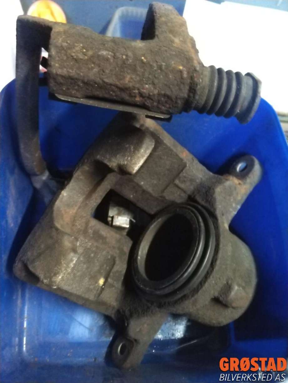 Bremsecaliper høyre foran til Toyota Corolla 2000-2002 (Fase 2)  (4773002060|)