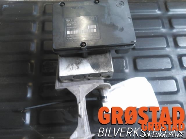 ABS sentral til Mercedes C-Klasse 2000-2004 (Fase 1) (W203) (W203) (A0044312512|A0044316212|A2095453132)