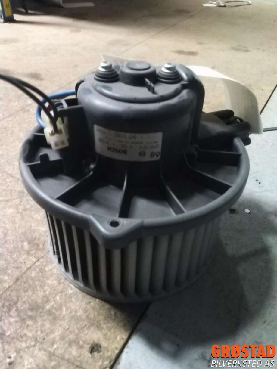 Varmeapparat motor til Mitsubishi Space Star 1999-2005 (Type I)  (MF016070-0260|)