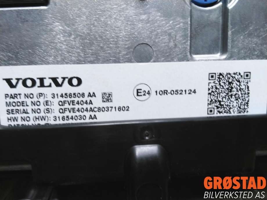 Bilstereo navigasjon til Volvo XC40 2018-2024  (31456506|)