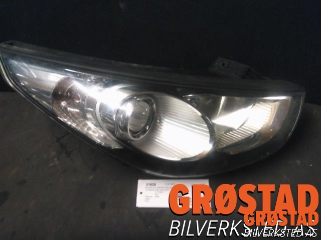Frontlykt høyre halogen til Hyundai Ix35 2010-2015 (922022Y000|)