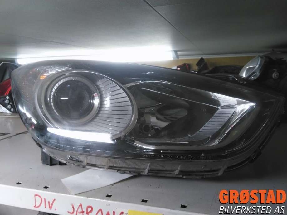 Frontlykt høyre halogen til Hyundai Ix35 2010-2015 (922022Y000|)