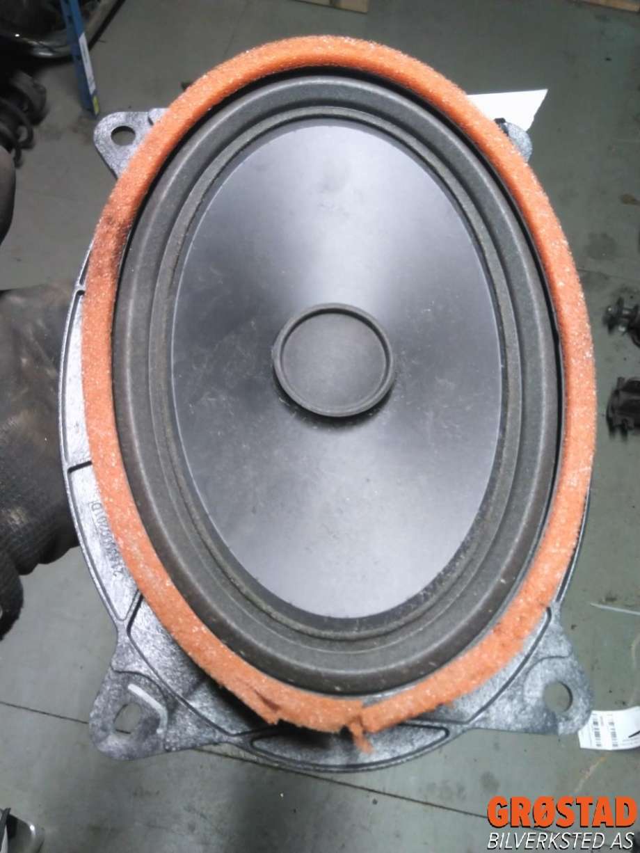 Bilstereo høyttaler til Toyota Land Cruiser 150 2014-->> (Fase 2)  (JBL|)