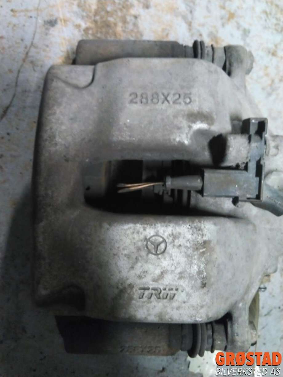Bremsecaliper høyre foran til Mercedes C-Klasse 2007-2011 (Fase 1) (W204) (W204) (A 204 421 22 81|)