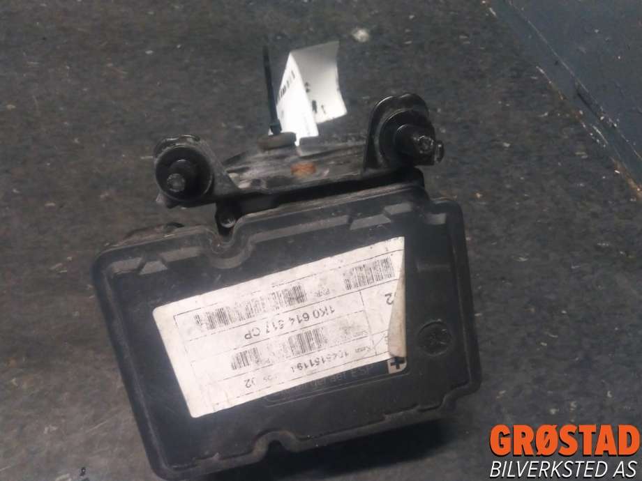 ABS sentral til VW Scirocco 2008-2013 (1K0 614 517 DE BEF|)