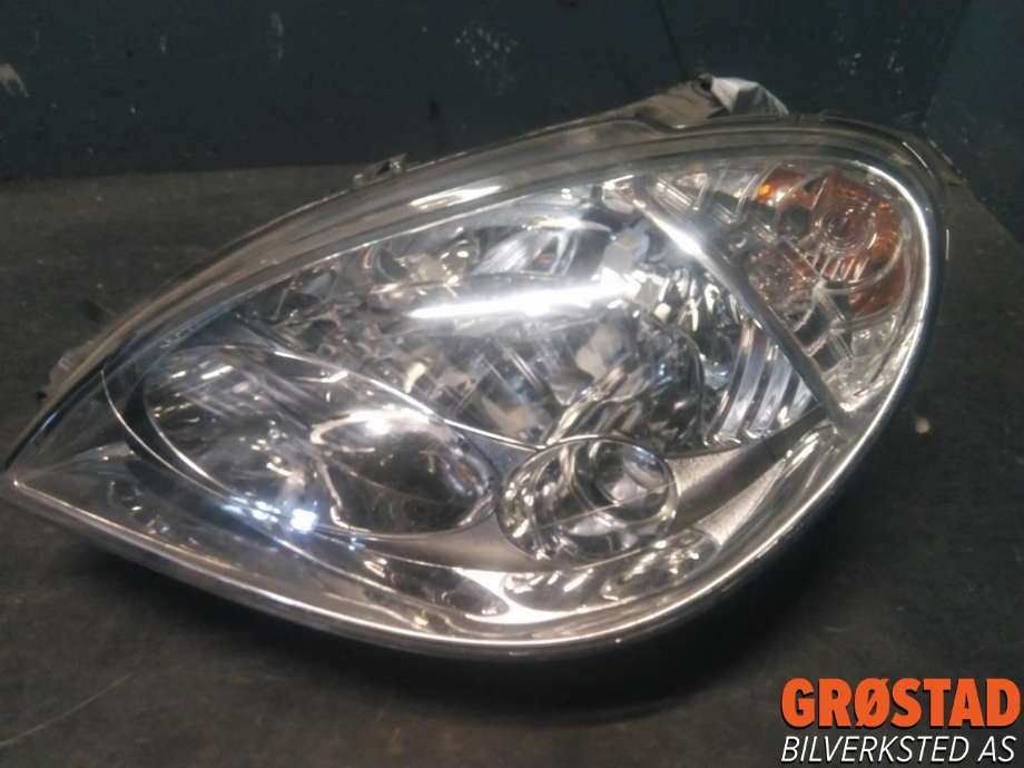 Frontlykt venstre halogen til Citroën Xsara, 2000-2004 (Fase 2)  (6208 J8)