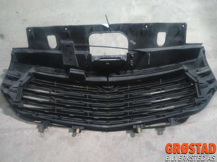 Grill til Opel Vivaro B 2014-2019 (93450928|)