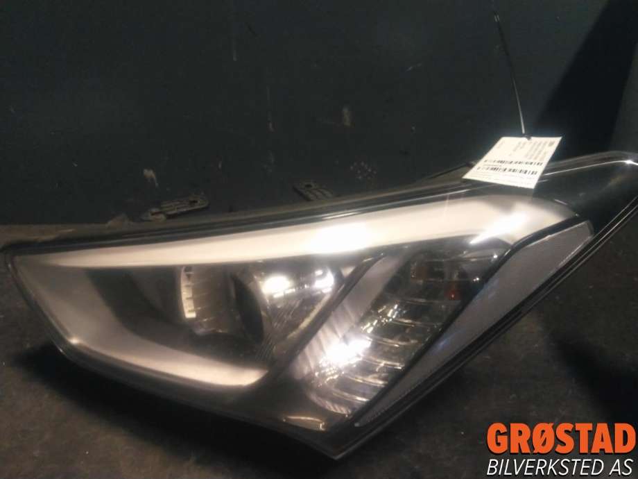 Frontlykt venstre xenon til Hyundai Santa Fe, 2012-2020 (Type III)  (92101B 8650)