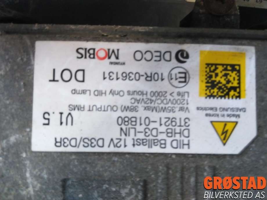 Frontlykt venstre xenon til Hyundai Santa Fe 2012-2020 (Type III) (92101B 8650|)