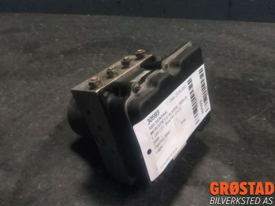 ABS sentral til Mercedes E-Klasse 2009-2013 (Fase 1) (W212) (W212) (A2124312012|)