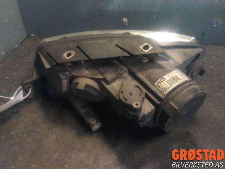 Frontlykt høyre xenon til VW Passat 2005-2010 (B6) (B6) (3C0 941 006 AA|)