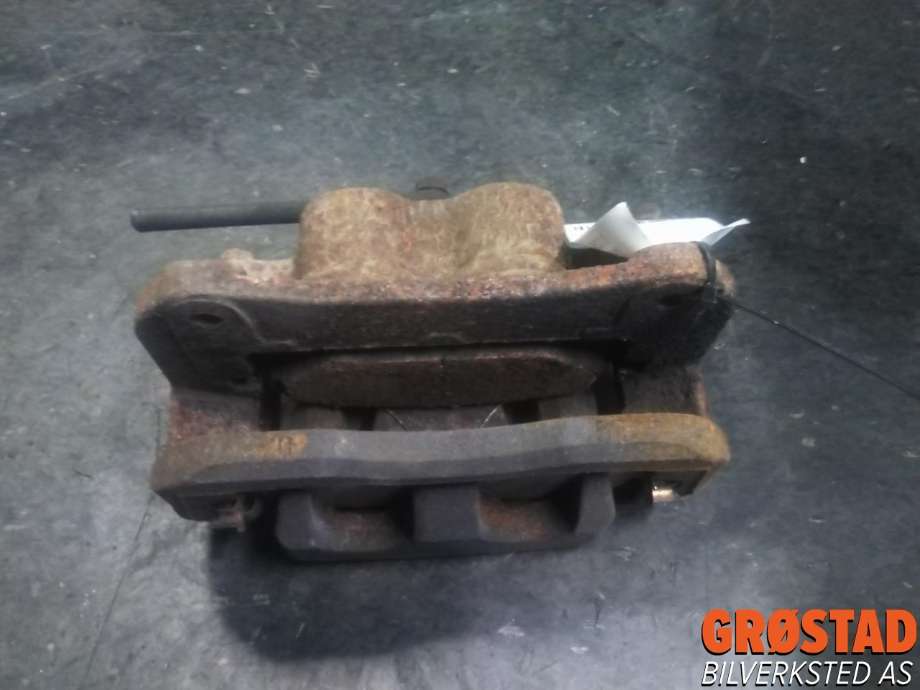 Bremsecaliper venstre foran til Toyota RAV4 2016-2019 (Type IV, Fase 2)