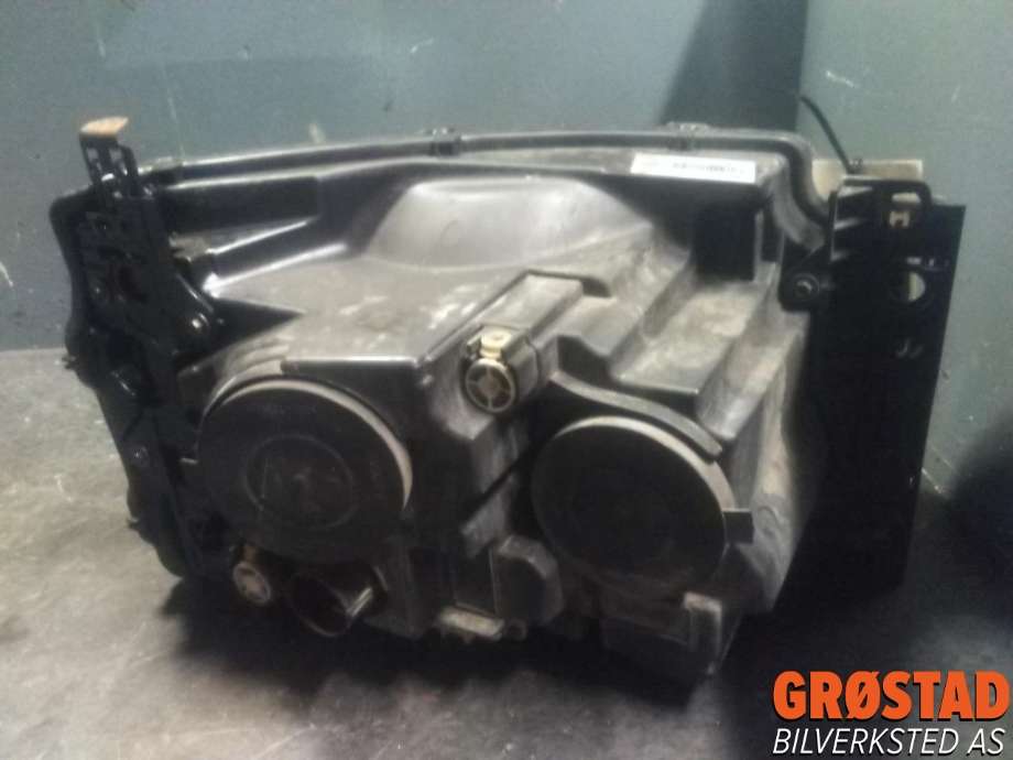 Frontlykt venstre xenon til Land Rover Discovery 2009-2017 (Type IV)  (LR023538|)