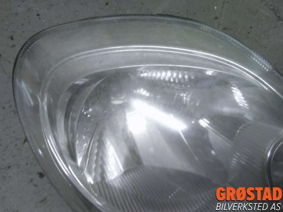 Frontlykt høyre halogen til Opel Vivaro A 2006-2014 (3859830|)