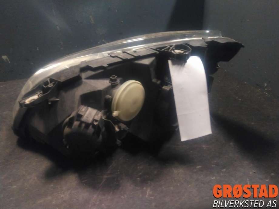 Frontlykt høyre halogen til Mercedes B-Klasse 2008-2011 (Fase 2) (W245) (W245) (A 169 820 78 61|)