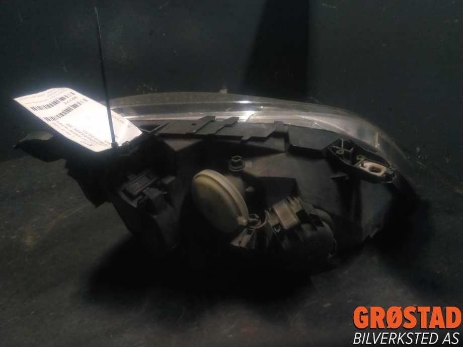 Frontlykt venstre halogen til Mercedes B-Klasse 2008-2011 (Fase 2) (W245) (W245) (A 169 820 77 61|)
