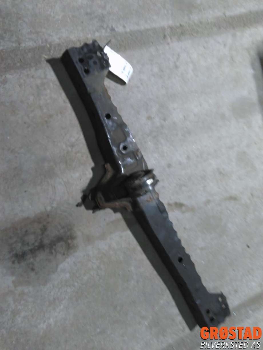 Frontplate nedre til Toyota Avensis 2009-2015 (Type III, Fase 1)