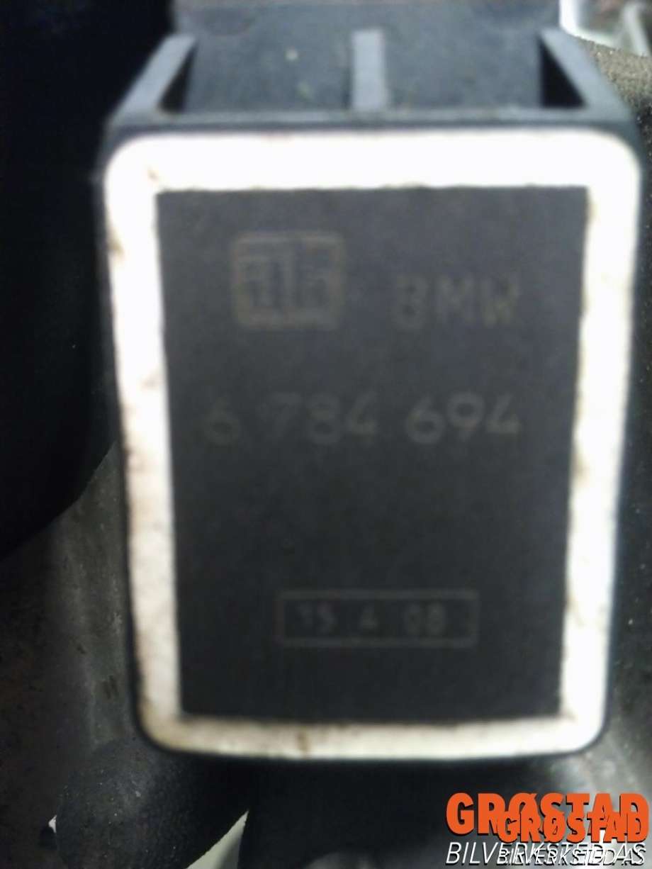Sensor nivå, høyre foran til BMW 5-Serie 2003-2010 (E60/E61) (E60/E61) (37 14 6 784 696|)