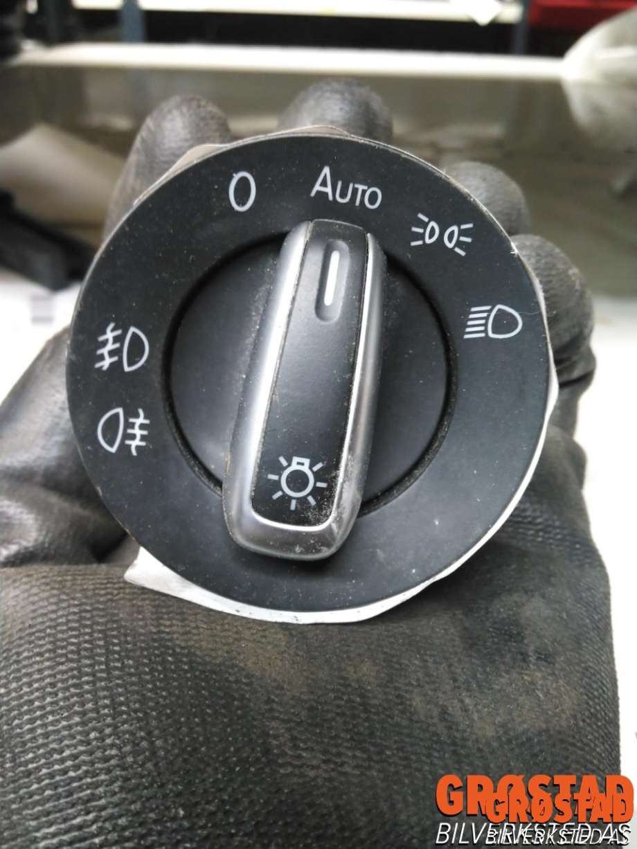 Bryter lys til VW Passat 2011-2015 (B7) (B7) (3C8941431A|)