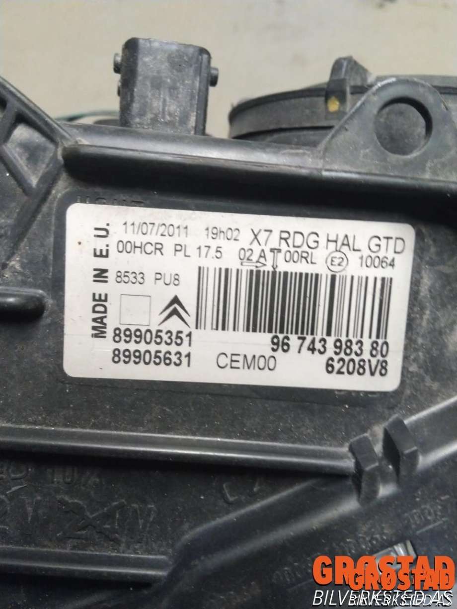 Frontlykt venstre halogen til Citroën C5 2008-2017 (Type II)  (6208 V8|)
