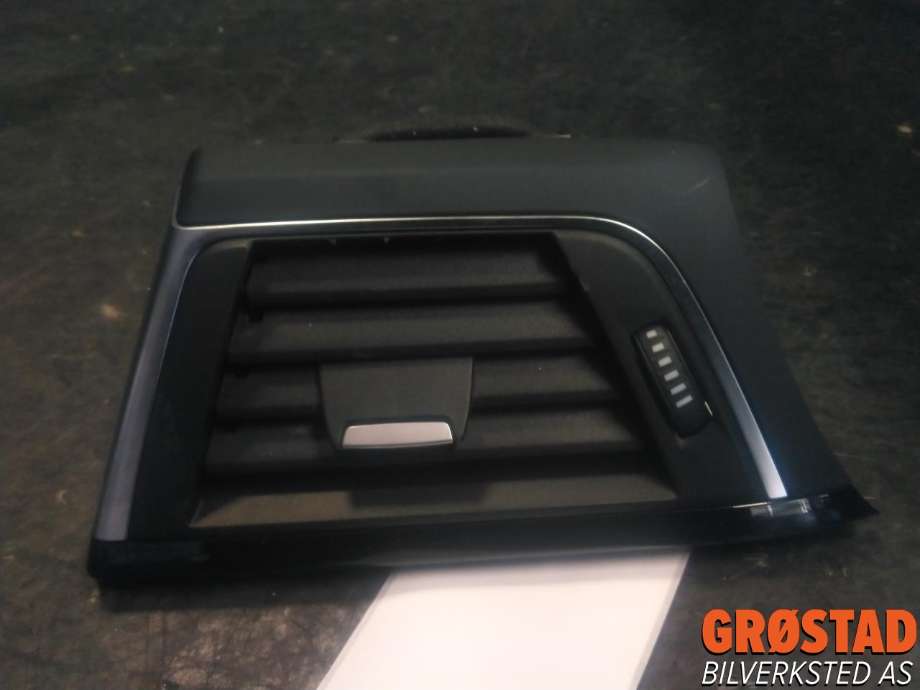 Dashbord friskluftdyse venstre til BMW M4 2014-2020 (F82/F83) (F82/F83)