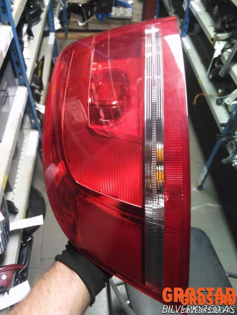 Baklykt venstre ytre til VW Passat 2011-2015 (B7) (B7) (3AF 945 095 E|)