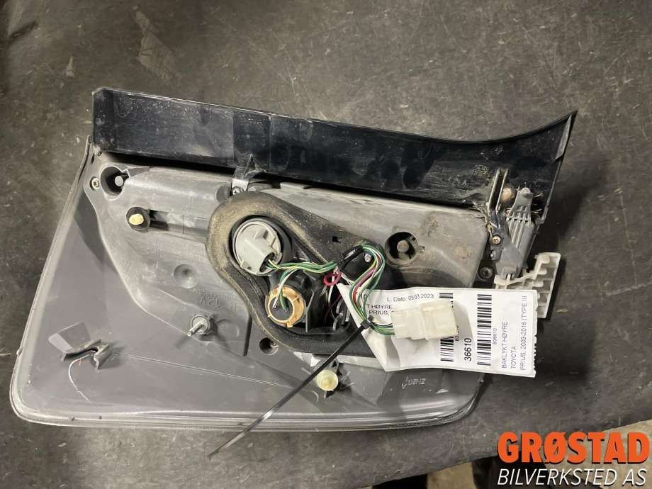 Baklykt høyre til Toyota Prius 2009-2016 (Type III) (COMBI) (COMBI) (8155147121|8155147122|)